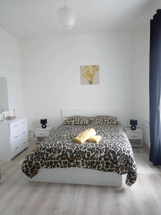 Апартаменты Duplex Agreable Et Calme Шато-Тьерри Экстерьер фото